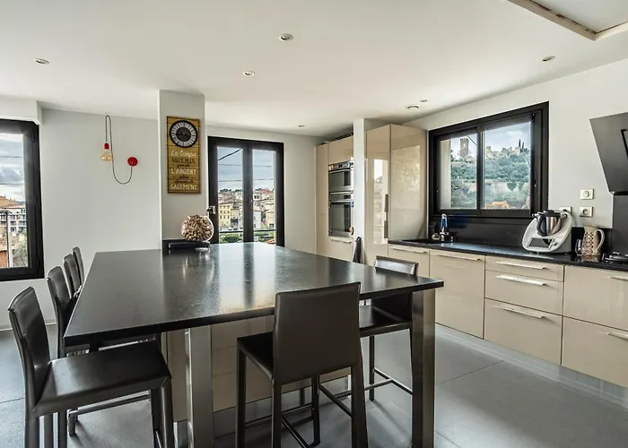 Aux Immortelles Вилла Ольуль