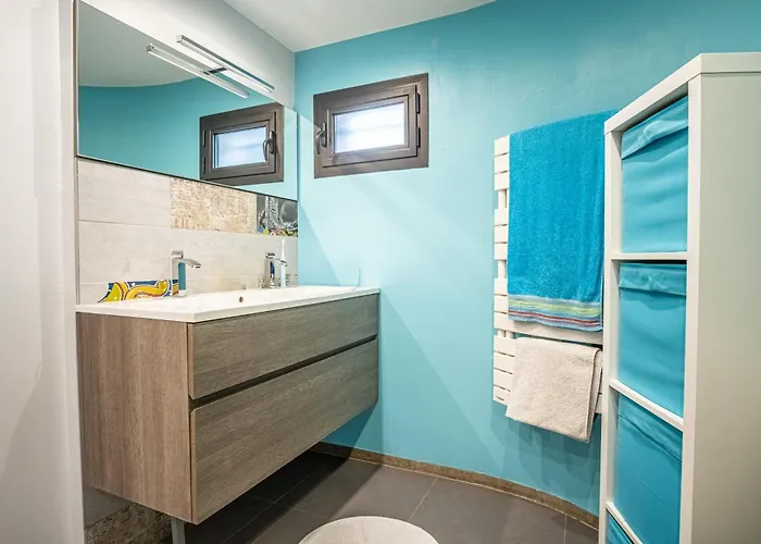 Aux Immortelles Ольуль